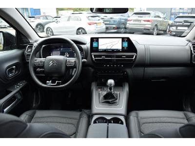 Citroën C5 Aircross 1.2 PureTech 130 Shine CUIR ACC SIDE GPS CAM 1° MAIN (2024) - Photo 9