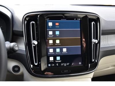 Volvo XC40 2.0 B3 MHEV Plus Dark DCT MEMO HARMAN PILOT ATT RMQ NEUF (2024) - Photo 10