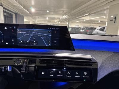 Peugeot 5008 1.2 PHASE III GT LINE (2025) - Photo 3