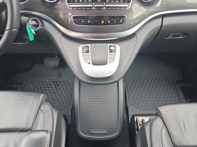 Mercedes V d Avantgarde Double Cabine / Diesel (2023) - Foto 13