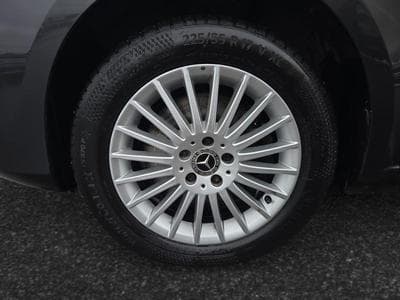 Mercedes V d Avantgarde Double Cabine / Diesel (2023) - Foto 9