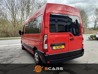 Renault Master 2.3 Dci L2H2 9 places 145CV (2017) - Foto 5