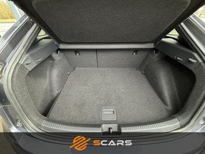 VW Taigo R-Line 1.0 Tsi DSG 110cv (2022) - Foto 7