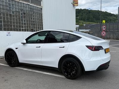 Tesla Model Y Dual Motor long Range (2022) - Foto 1