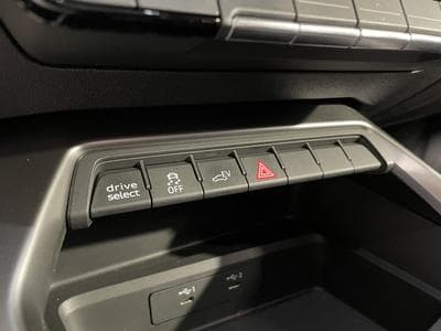 Audi A3 SPORTBACK 40 TFSI E 204 CV BUSINESS S TRONIC CARPLAY (2021) - Photo 5