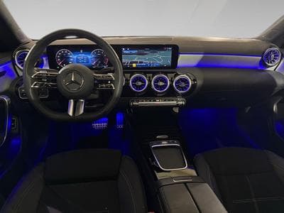 Mercedes CLA 200 1.3 HYBRID ESSENCE (2025) - Foto 5