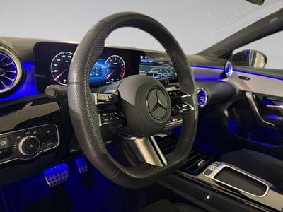 Mercedes CLA 200 1.3 HYBRID ESSENCE (2025) - Foto 8