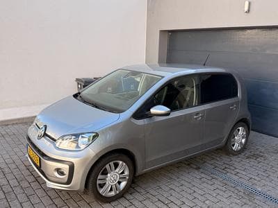 VW UP (2016) - Foto 1