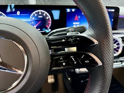 Mercedes A 200 AMG EDITION 163 CV * CAMÉRA *MULTIBEAM* CUIR/ALCANTARA* (2024) - Photo 14