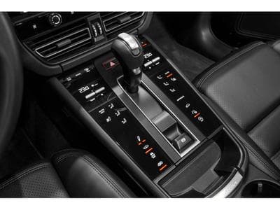 Porsche Macan III GTS (2024) - Photo 10