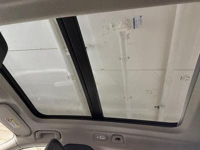 Volvo XC40 B3 HYBDRIDE ULTIMATE PLUS DARK (2024) - Photo 13