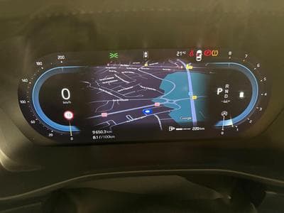 Volvo XC40 B3 HYBDRIDE ULTIMATE PLUS DARK (2024) - Photo 2