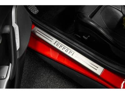 Ferrari Portofino ROSSO CORSA (2018) - Photo 15