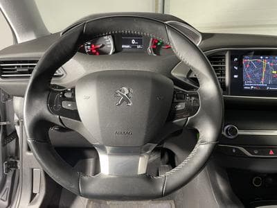 Peugeot 308 SW 1.5 BlueHDI 130 ALLURE GPS BLUETTOTH (2021) - Photo 6