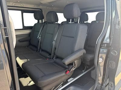Renault Trafic 2.0 blue DCI 170 EDC Grand Passenger (2025) - Foto 9