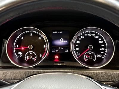 VW Golf 2.0 TDI Highline *ACC* Caméra* Sièges Chauff* Cuir* (2015) - Foto 11