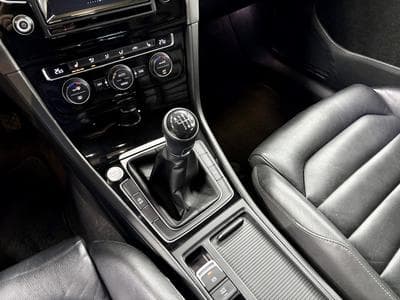 VW Golf 2.0 TDI Highline *ACC* Caméra* Sièges Chauff* Cuir* (2015) - Foto 12