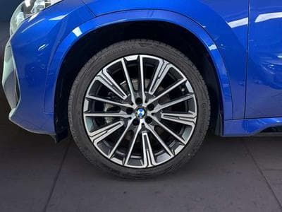 BMW X1 xDrive23d Head-Up HK HiFi DAB (2024) - Foto 8
