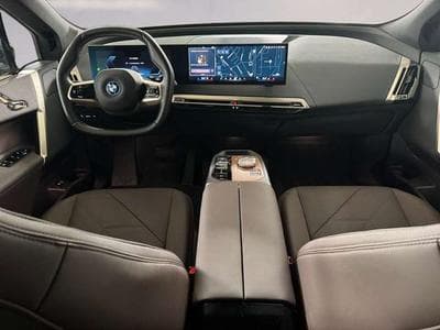 BMW iX xDrive50 Head-Up DAB LED (2025) - Foto 7