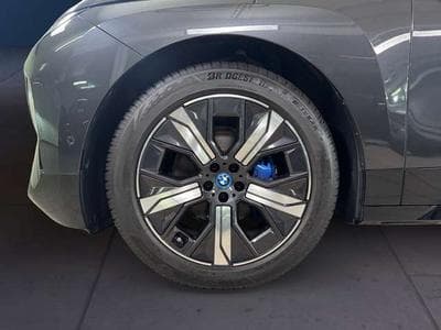 BMW iX xDrive50 Head-Up DAB LED (2025) - Foto 8