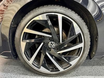 VW Arteon Arteon Shooting Brake 2.0 TDi 200cv DSG R-Line (2022) - Photo 3