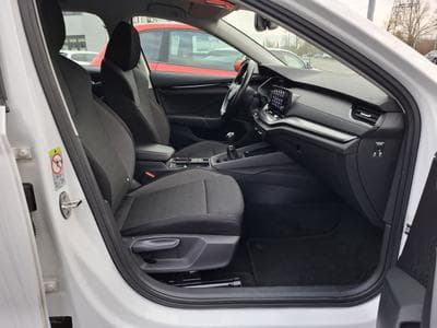 Skoda Octavia 2.0 TDI 116 COMBI AMBITION LED (2020) - Foto 8