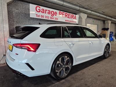 Skoda Octavia COMBI 2.0 TSI 265 RS DSG CANTON PANO CUIR NAVI (2026) - Foto 10