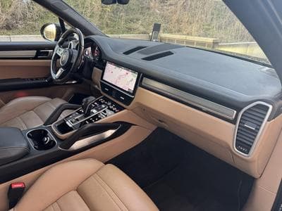 Porsche Cayenne Cayenne Turbo/21/Pano/Camera/ Burmester/ (2018) - Photo 12