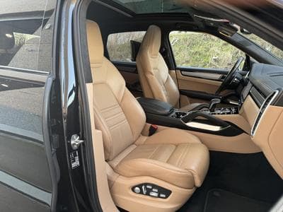 Porsche Cayenne Cayenne Turbo/21/Pano/Camera/ Burmester/ (2018) - Photo 14