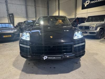 Porsche Cayenne Cayenne Turbo/21/Pano/Camera/ Burmester/ (2018) - Photo 2