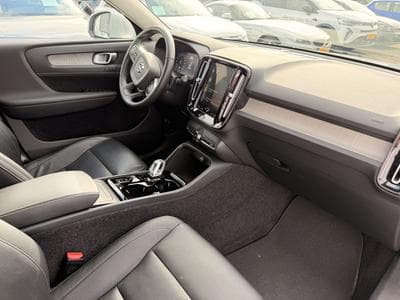 Volvo XC40 D4 190 Inscription Geartronic AWD (2020) - Photo 3