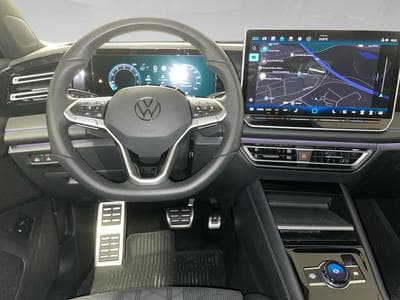 VW Tiguan 1.5 IV R-Line (2024) - Foto 6