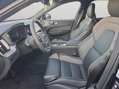 Volvo XC60 T6 Black Edition Plus / Hybride (2025) - Photo 10