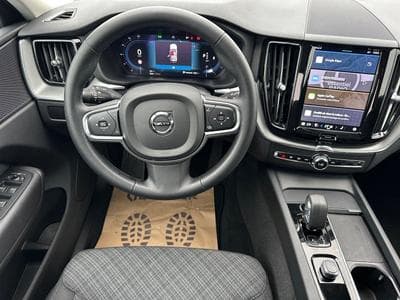 Volvo XC60 B4 Core / Diesel (2023) - Photo 12