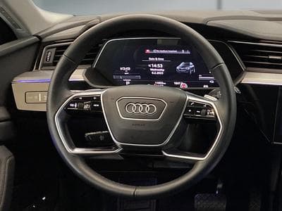 Audi E-tron QUATTRO 55ELEC 408CV BVA ADVANCED (2021) - Photo 9