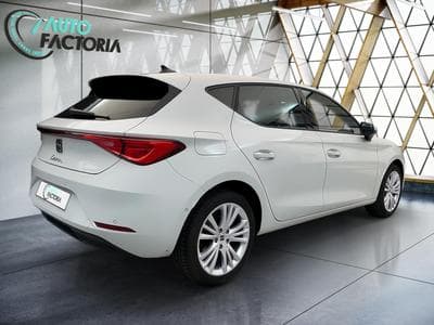 Seat Leon -37% 1.5 eTSI 150cv BVA+MIRRORLINK+RADARS+Opts (2024) - Photo 3