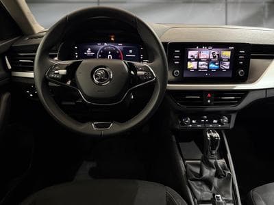 Skoda Kamiq -27% 1.0 TSI 110cv BVA+MIRRORLINK+CAM+LED+Opts (2024) - Photo 9