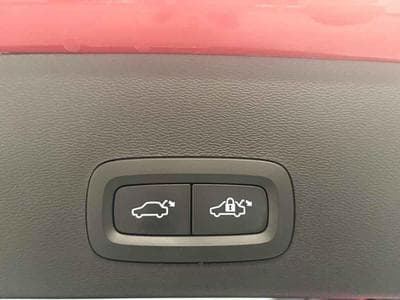 Volvo XC40 -39% T2 129cv BVA+GPS+CAM+LED+HAYON ELEC+Opts (2024) - Photo 13