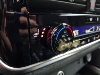 Nissan Qashqai -38% 1.3 DIG-T 158cv BVA +GPS+CAM360+Options (2025) - Photo 13