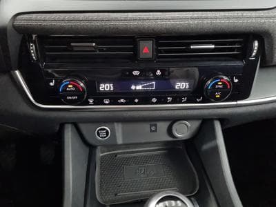 Nissan Qashqai -35% 1.3 DIGT 140cv +GPS+PK HIVER+CAM360+Opts (2025) - Photo 12