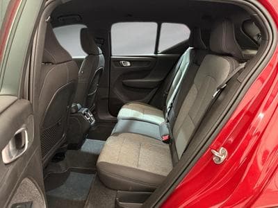 Volvo XC40 -38% T2 129cv BVA+GPS+CAM+LED+HAYON ELEC+Opts (2024) - Photo 8