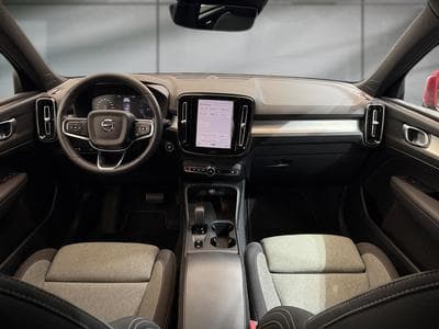 Volvo XC40 -36% T2 129cv BVA+GPS+CAM+LED+HAYON ELEC+Opts (2024) - Foto 6