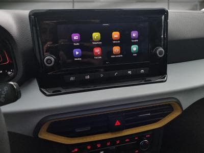 Seat Arona -26% 1.0 TSI 115cv+MIRRORLINK+RADAR+LED+Options (2025) - Foto 10