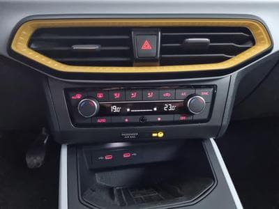 Seat Arona -26% 1.0 TSI 115cv+MIRRORLINK+RADAR+LED+Options (2025) - Foto 11