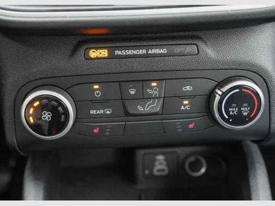 Ford Kuga -48% 1.5 Ecoboost 150cv+GPS+RADARS+LED+CLIM+Opts (2024) - Foto 9