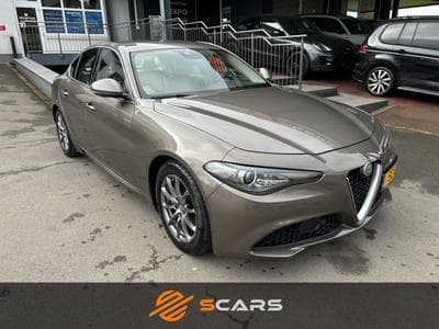 Alfa-Romeo Giulia 2.0 Super 200cv AT8 (2017) - Foto 2
