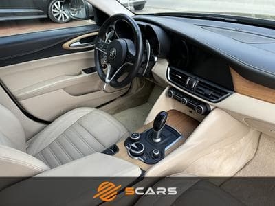 Alfa-Romeo Giulia 2.0 Super 200cv AT8 (2017) - Foto 9