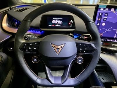 Cupra Tavascan ADRENALINE 286PS HEAD UP SENNHEISER PANO CUIR NAVI 1 HAND (2024) - Photo 8