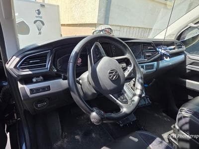 VW Multivan Highline (2023) - Photo 1