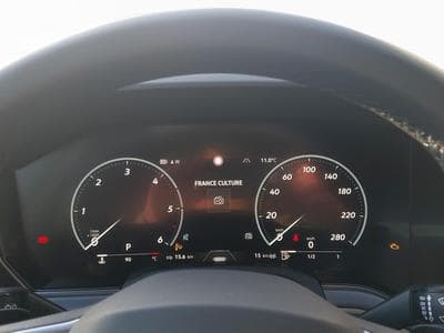 VW Touareg R-Line (2025) - Photo 13